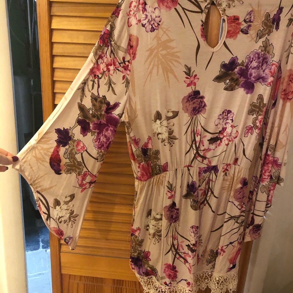 Romper - Picture 2 of 3